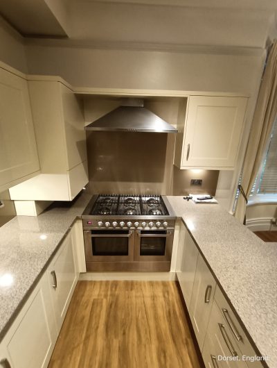 Why Our Appliances Cleaning: Thorough cleaning of all appliances, including all types of ovens. Use of eco-friendly cleaning products for a safe and healthy home. Nationwide coverage for convenient and accessible services. Affordable and competitive rates to fit any budget. Improved appliance performance and lifespan. Enhance the hygiene and cleanliness of your home. Expert cleaning by trained professionals for optimal results. Hassle-free and convenient service for your peace of mind